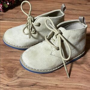 Gymboree Cream Toddler Dress Shoes (size 5)